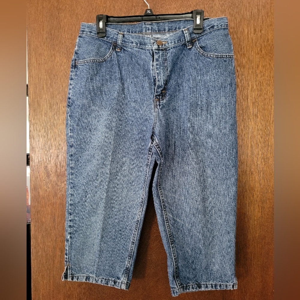 Womans jean capris